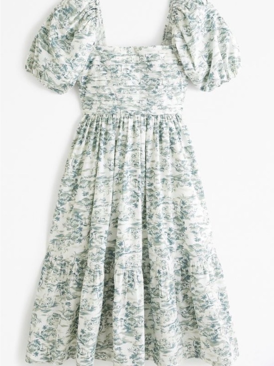 Abercrombie & Fitch Dresses & Skirts - Abercrombie & Fitch Emerson
Poplin Puff Sleeve Midi Dress Green